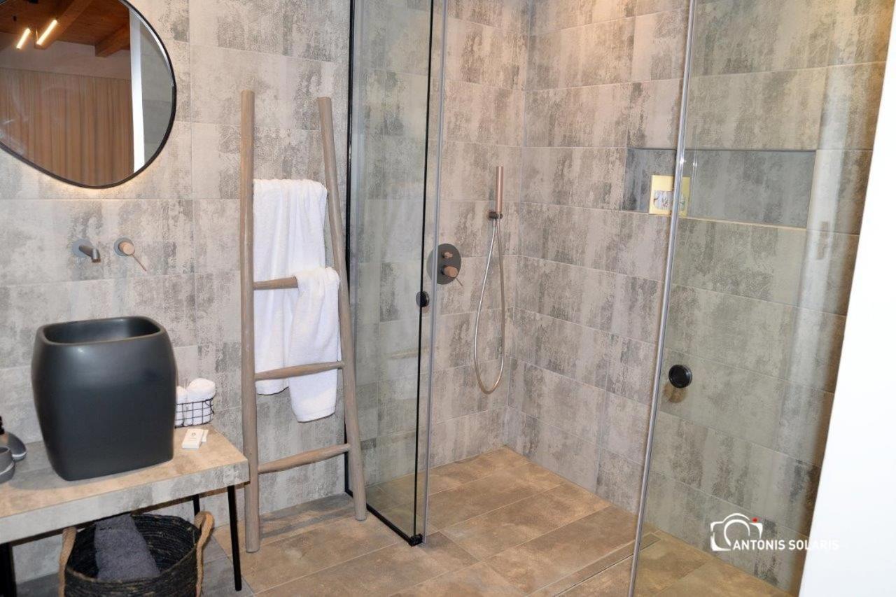 Nisaki Hotel & Elite Suites Ermoupoli Luaran gambar