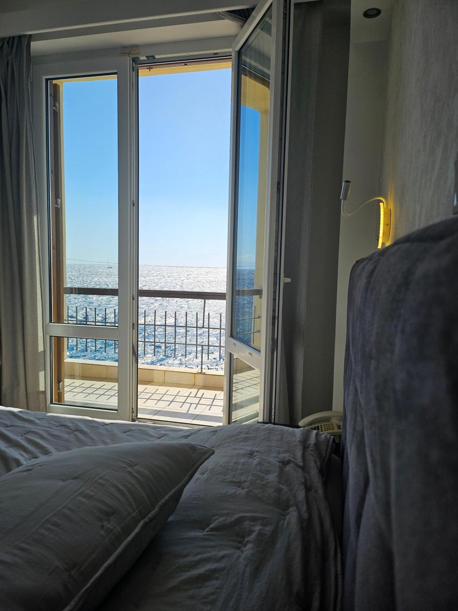 Nisaki Hotel & Elite Suites Ermoupoli Luaran gambar