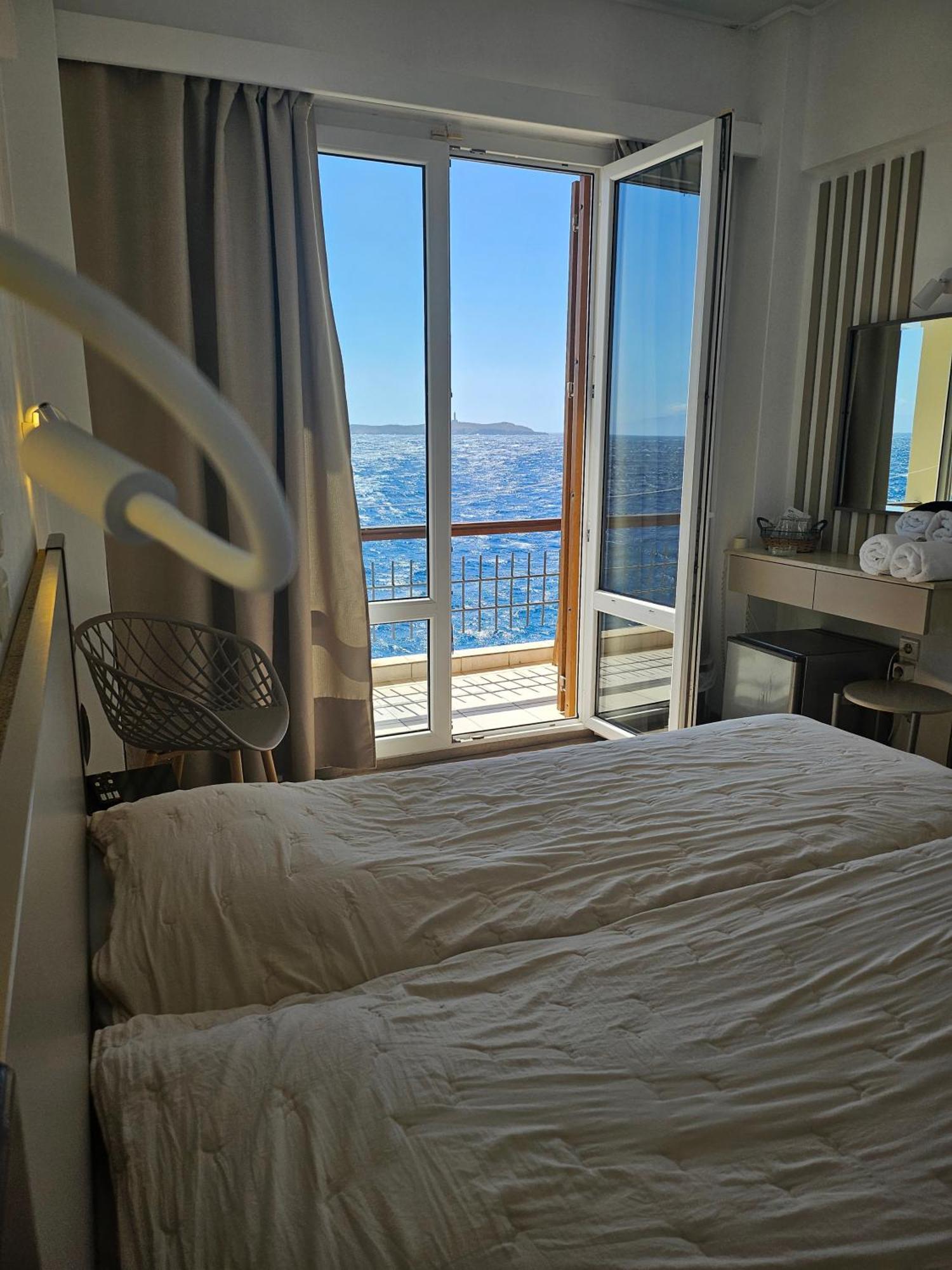 Nisaki Hotel & Elite Suites Ermoupoli Luaran gambar