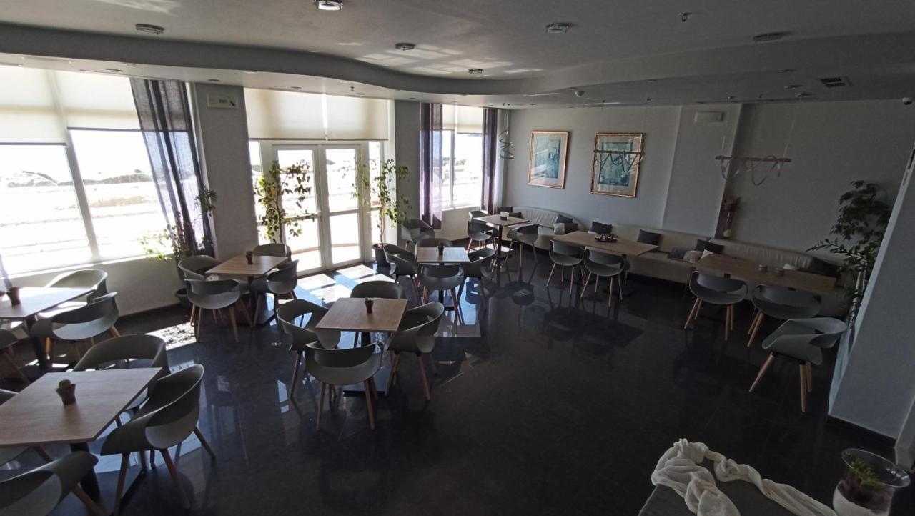 Nisaki Hotel & Elite Suites Ermoupoli Luaran gambar